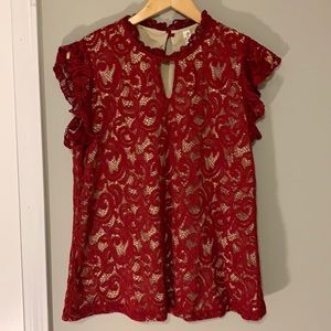 Super cute lace blouse 👚 fully lined!!